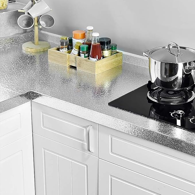 Film autocollant aluminium anti-graisse – Cuisine propre & moderne